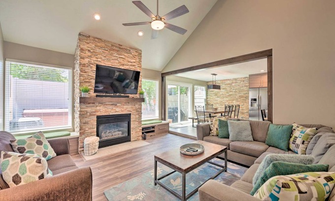 Cottonwood Heights Apartment | 260 m² Apartment ∙ 4 bedrooms ∙ 12 guests