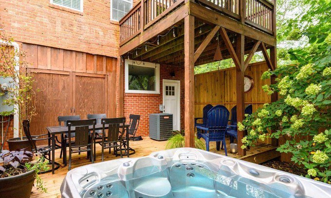 Saluda House | 260 m² House ∙ 3 bedrooms ∙ 6 guests