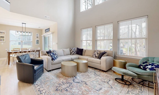 Millville House | 263 m² House ∙ 6 bedrooms ∙ 14 guests