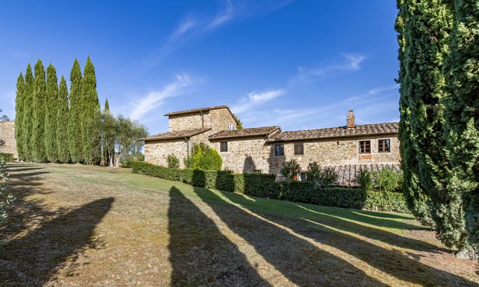 Radda in Chianti Villa | 264 m² Villa ∙ 5 bedrooms ∙ 10 guests