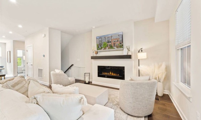 Ashburn House | 266 m² House ∙ 4 bedrooms ∙ 7 guests