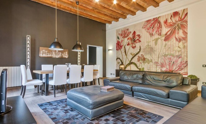 Dreta de l'Eixample Apartment | 270 m² Apartment ∙ 6 bedrooms ∙ 13 guests