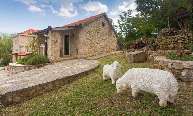 Dicmo House | 278 m² House ∙ 7 bedrooms ∙ 15 guests