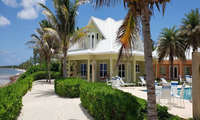 North Side Villa | 279 m² Villa ∙ 3 bedrooms ∙ 8 guests