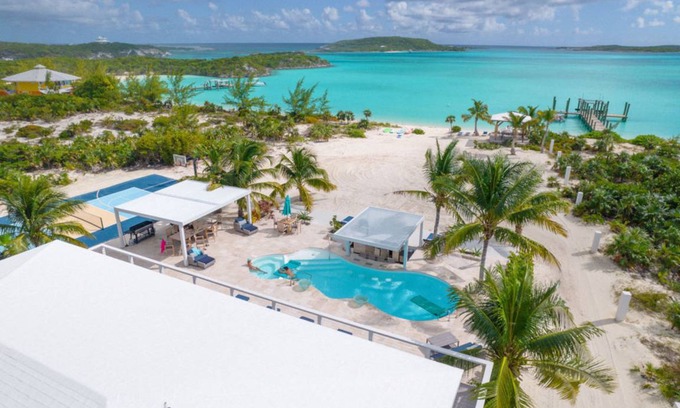Staniel Cay Villa | 279 m² Villa ∙ 6 bedrooms ∙ 14 guests