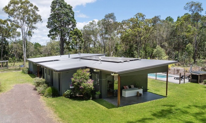 Cooroibah House | 287 Lake Cooroibah Road Cooroibah QLD 4565
