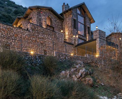 Eptalofos Villa | 289 m² Villa ∙ 4 bedrooms ∙ 12 guests