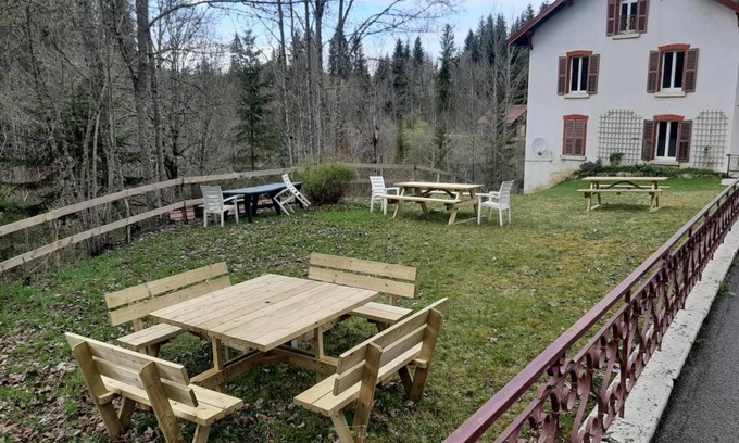 Montperreux House | 29 m² Gîte ∙ 1 bedroom ∙ 2 guests