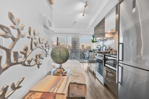 Garden District Apartment | 29th Floor Deluxe, Best View of Downtown Toronto