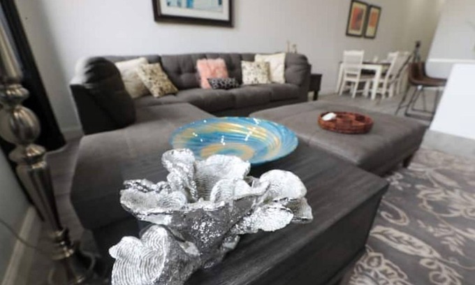 Downtown Historic District Apartment | 2B Stay at the Heart of Easton!