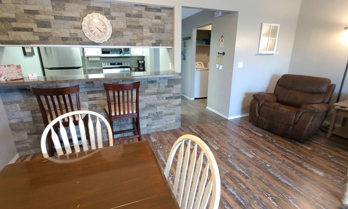 Table Rock Condo | 2bed/2bath 2 Kings! Pool & Hot Tub! Kitchen! Gated Commnty!
