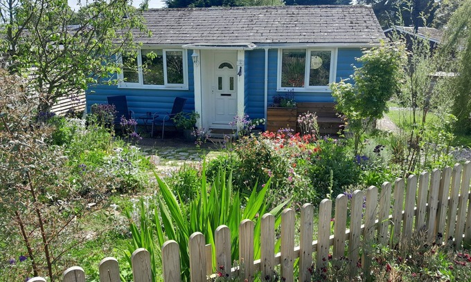 Llandwrog Cabin | 2Bed Cabin w/Parking near Snowdonia National Park