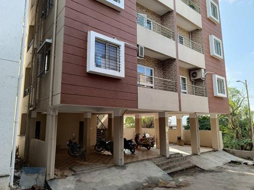 Bavdhan Apartment | 2BHK AC Service Apartment 101 Bhugaon