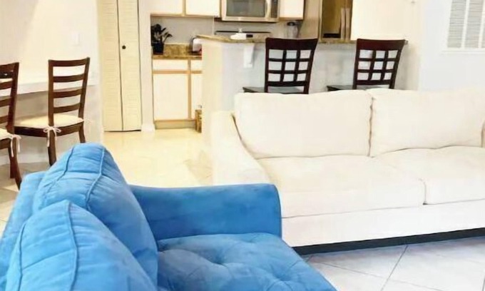 Kissimmee Condo | 2br 4 beds Universal Disney Free Parking Wifi pool-hot Spa Coffee Shopping Malls