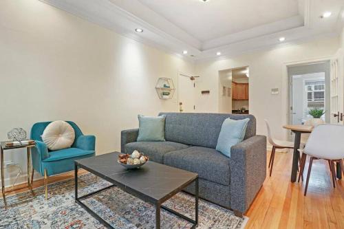 Old Irving Park Apartment | 2BR Alluring Apartment with Laundry - Cullom D3