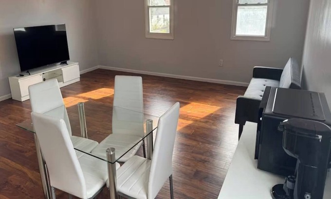 Passaic Apartment | 2BR Apartment With Easy Access to NYC