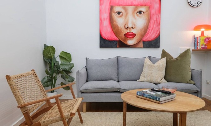 Yarraville House | 2BR Home with Private Backyard, Free Parking, Fast Wi-Fi - 3-Min Walk to Yarraville Village