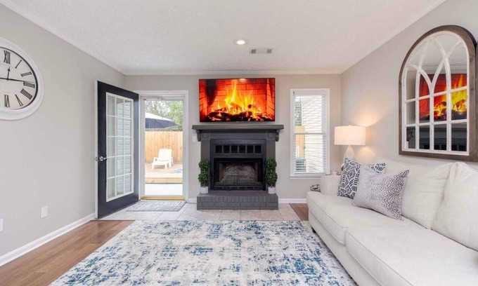 Warner Robins House | 2BR Townhouse | Pet Friendly | Fully Fenced