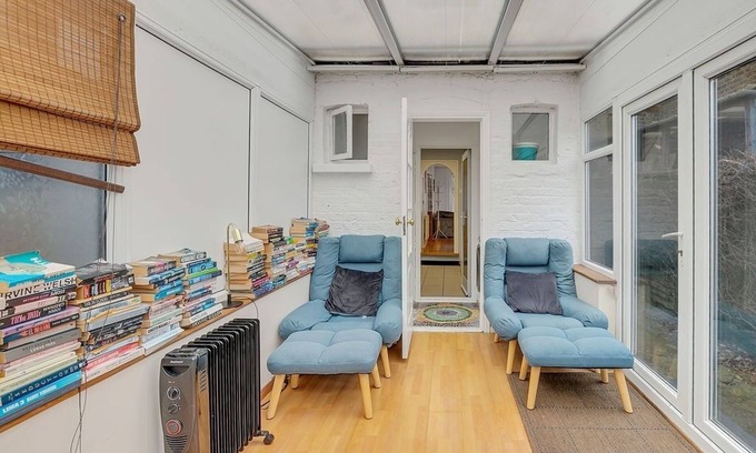 William Morris Apartment | 2BR Victorian Home - Perfect for Cozy Getaways