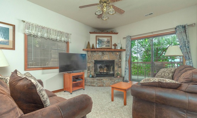 Indian Point Condo | 2BR Village At Indian Point 601 near SDC-Free Tickets Daily up to $500 Value