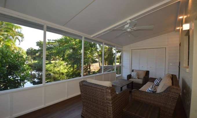 Bonita Springs House | 2BR Waterfront Blue Heron Townhome 5 Min To Beach!