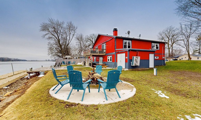 Channel Lake Apartment | 2nd-floor lakefront walk-up with firepit