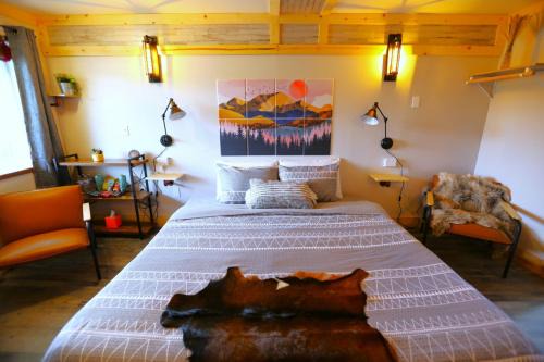 Willow House | 2nd Floor Newly Renovated room in Hatcher Pass Castle
