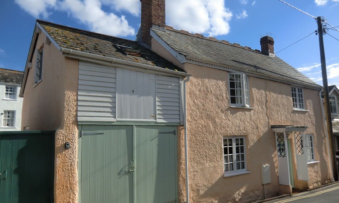 Sidmouth Cottage | 3 bed cottage to rent in Sidmouth - 3 mins walk from town and beach