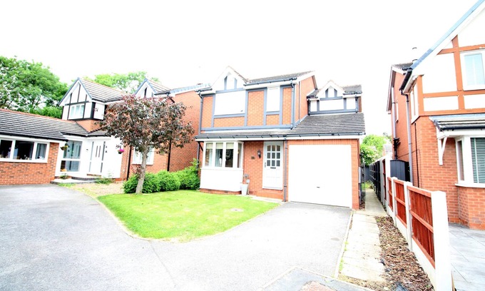 Warmsworth House | 3 Bed Detached - Quiet Cul De Sac -Private Parking