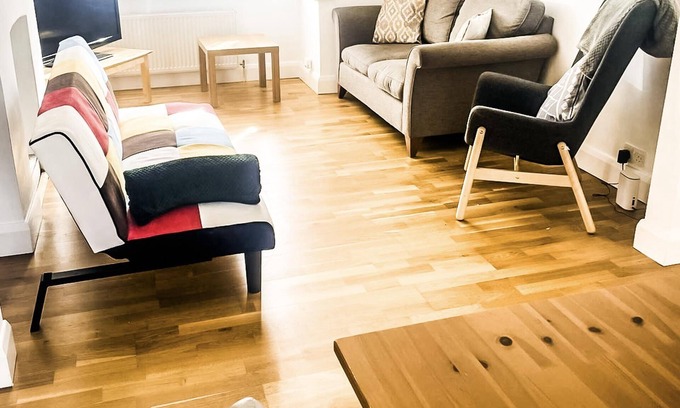 Little Holland House | 3-bed House in London Garden & Free Parking