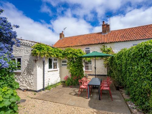 Docking House | 3 Bed in Docking 43950