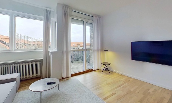 Frederiksberg Apartment | 3-bed in Frederiksberg w/balcony - 210
