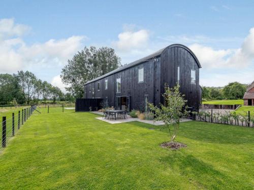 Ludwel House | 3 Bed in Ludlow 83865