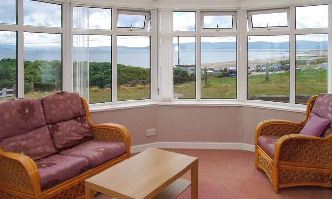 Blackwaterfoot Cottage | 3 bedroom accommodation in Blackwaterfoot