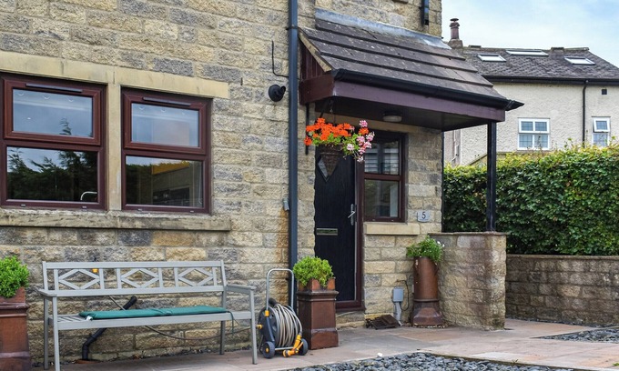 Laneshaw Bridge Cottage | 3 bedroom accommodation in Laneshawbridge