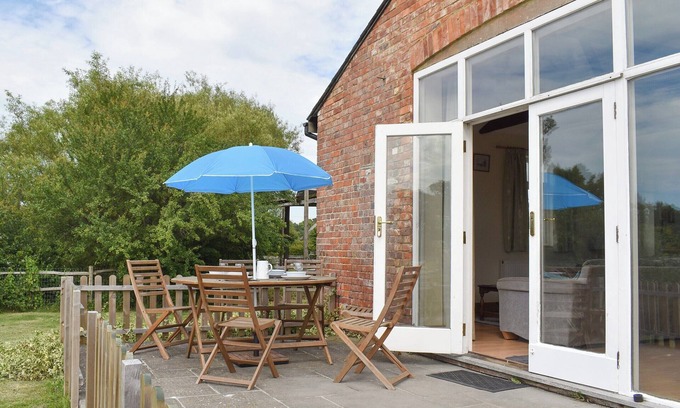 Abbess Roding Cottage | 3 bedroom accommodation in Woodchurch, near Ashford