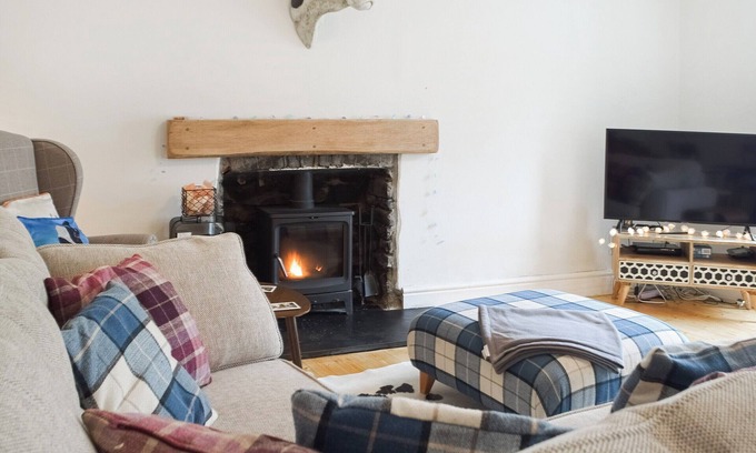 Llansteffan Cottage | 3 bedroom accommodation in Llansteffan, near Carmarthenshire
