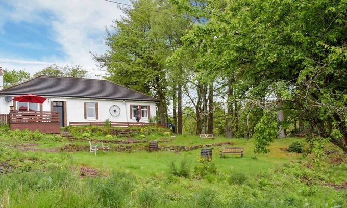 Glasgow Cottage | 3 bedroom accommodation in Milngavie, near Glasgow