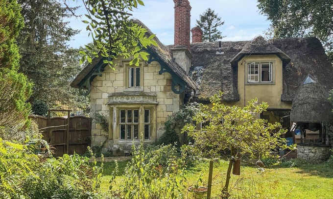 West Knoyle Cottage | 3 bedroom accommodation in Tisbury