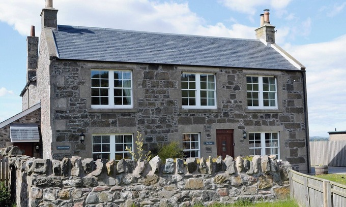 Cupar Cottage | 3 bedroom accommodation in Newburgh, Fife