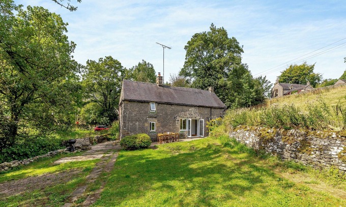 Butterton Cottage | 3 bedroom accommodation in Leek