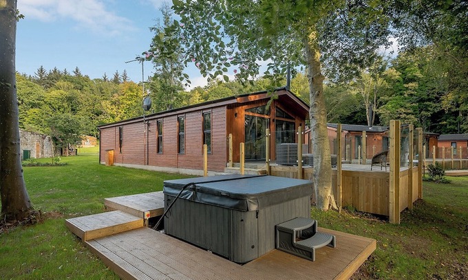 Annbank Ski Chalet | 3 bedroom accommodation in Annbank, Ayr