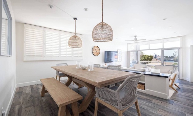La Playa Condo | 3 Bedroom Condo, Bay Views & Sailboats