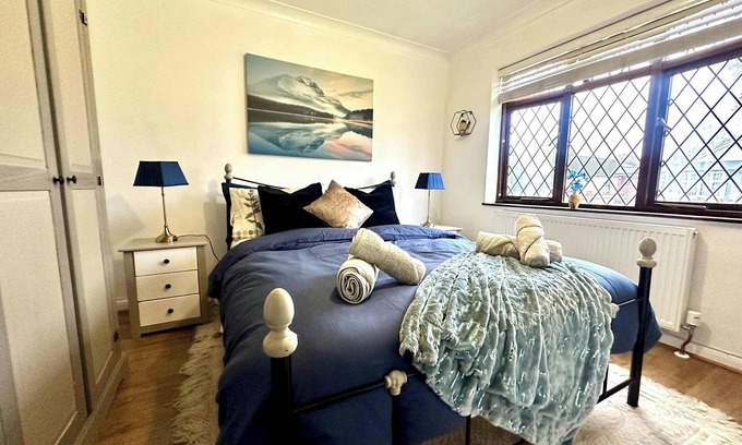 Bray on Thames House | 3 Bedroom Homely Retreat near Windsor