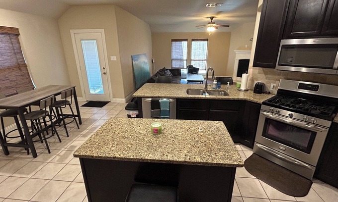 Frisco House | 3-bedroom house in Frisco Near Little Elm