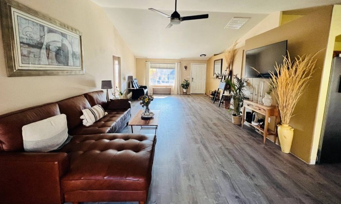 Phoenix House | 3-bedroom house in Quaint Phoenix,OR