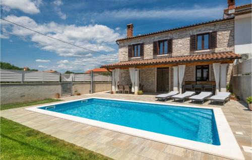 Muntic House | 3 Bedroom Villa In Pula