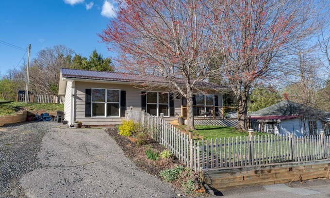 West Jefferson House | 3 Beds/1 Bath - Stroll into Downtown WJ & to the Park!