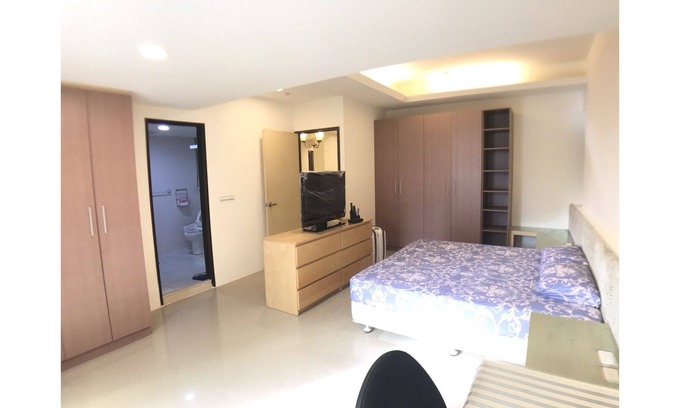 Zhongshan Condo | 3 BR 2 Baths apt huge balcony close Min Quan W. Rd