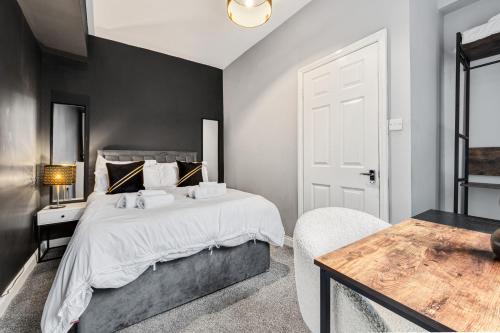 Manchester House | 3 BR Home Close to MCR City Centre